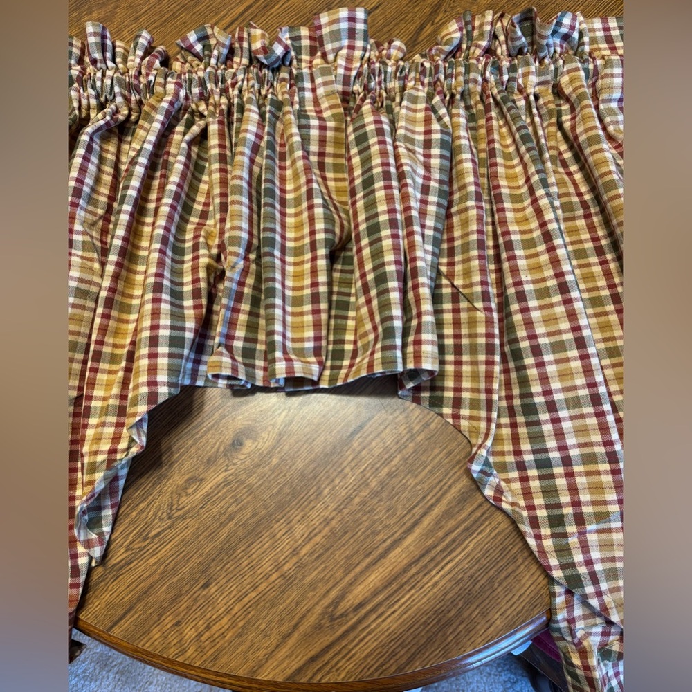 3PC Swag and valance from Park Design